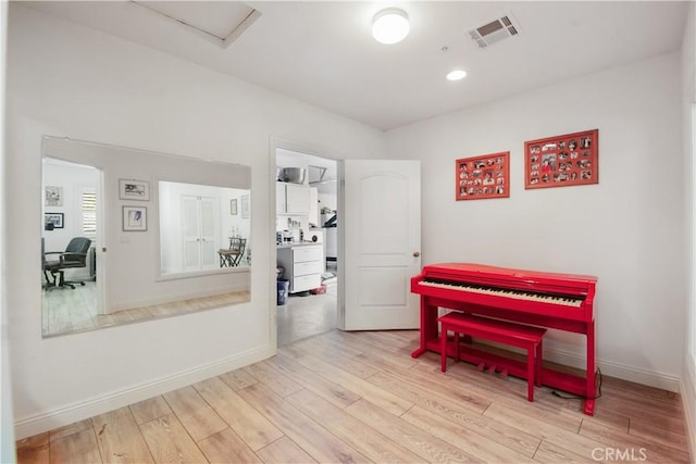 3988 Keri Way, Fallbrook, CA 92028 - sitting room featuring wood finished floors and baseboards