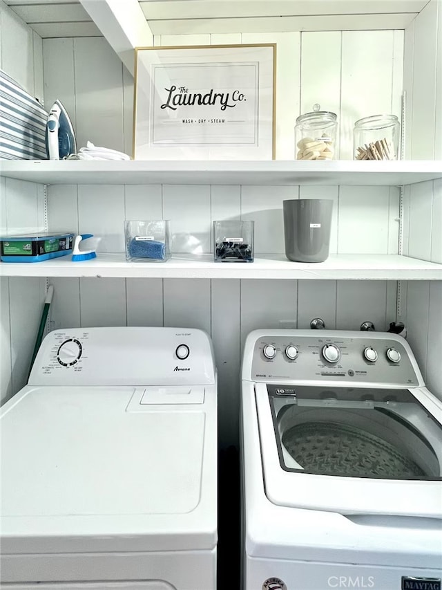 2012 Poplar Dr, Running Springs, CA 92382 - washroom featuring washing machine and dryer
