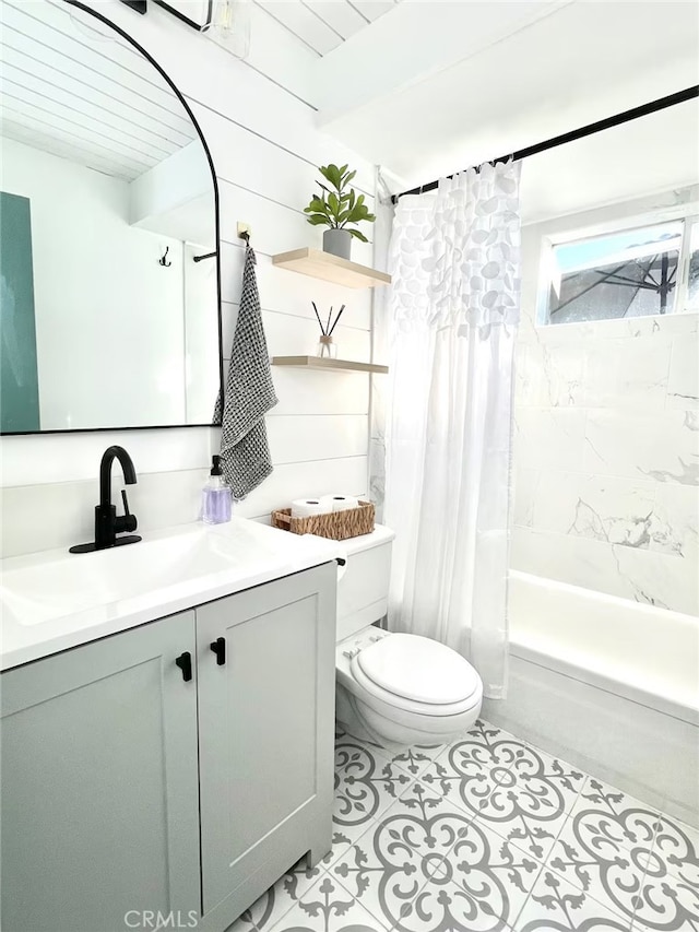 2012 Poplar Dr, Running Springs, CA 92382 - bathroom featuring toilet, shower / tub combo, and vanity