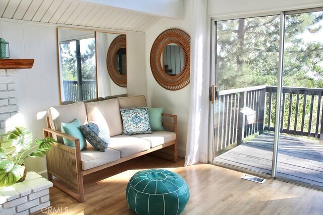 2012 Poplar Dr, Running Springs, CA 92382 - sitting room featuring wood finished floors