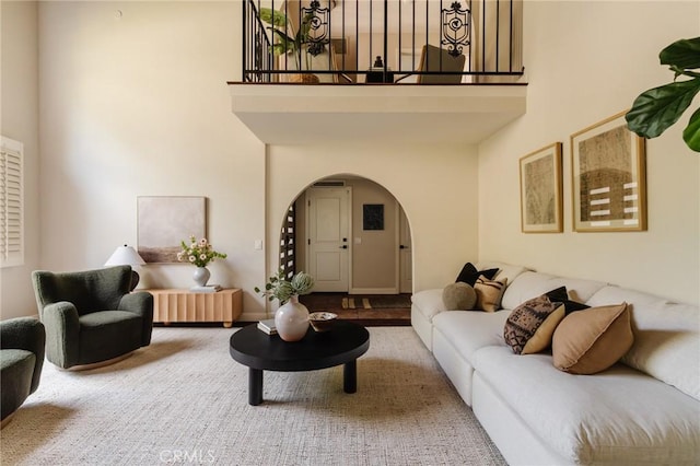 1541 Indiana Ave, South Pasadena, CA 91030 - living room featuring arched walkways and a towering ceiling