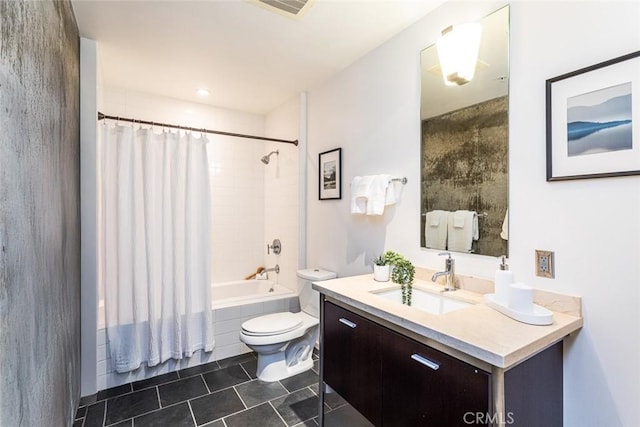 1155 S Grand Ave Unit 1011, Los Angeles, CA 90015 - full bath featuring shower / tub combo with curtain, vanity, and tile patterned flooring