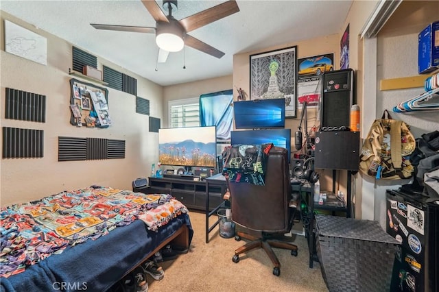 bedroom with carpet flooring and ceiling fan