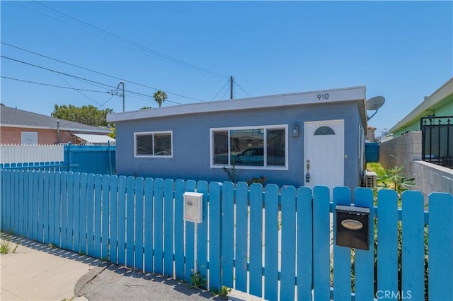 910 Craven St, Wilmington, CA 90744 - photo 1