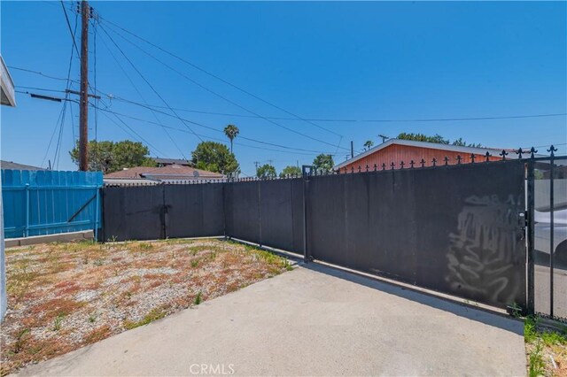 910 Craven St, Wilmington, CA 90744 - photo 17