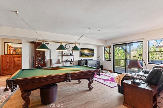 1305 Montreal Dr, Lake Arrowhead, CA 92352 - rec room featuring billiards and wood finished floors