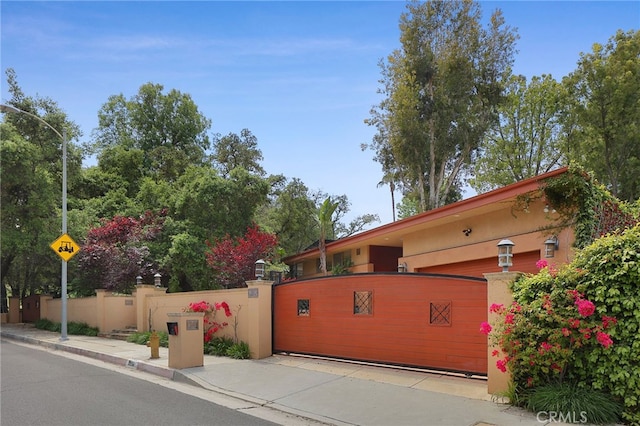 3951 Vanalden Ave, Tarzana, CA 91356 - photo 1