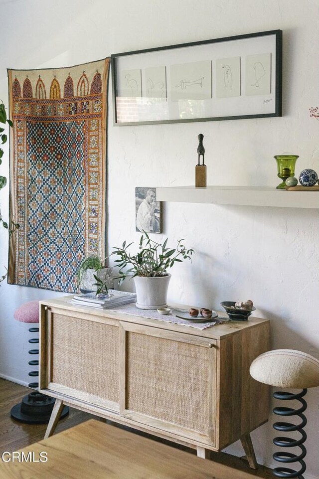 1241 Solita Rd, Pasadena, CA 91103 - interior space featuring wood finished floors