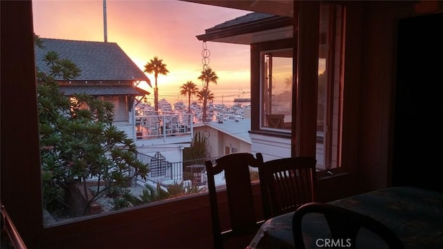 117 Maiden Ln, Avalon, CA 90704 - exterior space