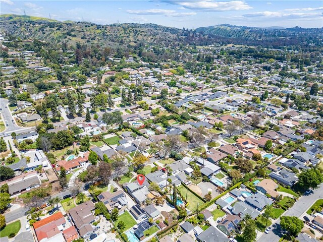 bird's eye view featuring a mountain view