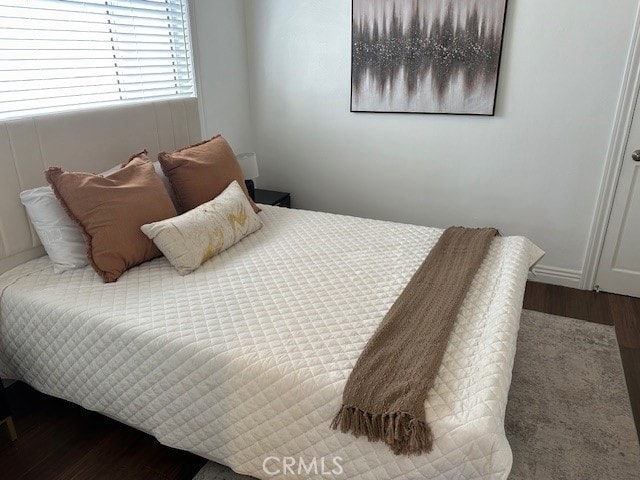 3315 Strongs Dr, Venice, CA 90292 - bedroom featuring wood finished floors
