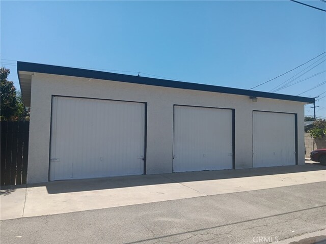 8611 Chapman Ave, Garden Grove, CA 92841 - detached garage featuring fence