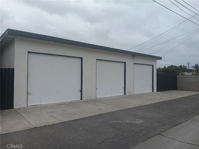 8611 Chapman Ave, Garden Grove, CA 92841 - detached garage featuring fence
