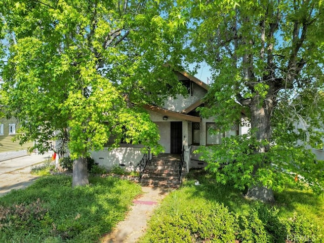 view of front facade with stucco siding