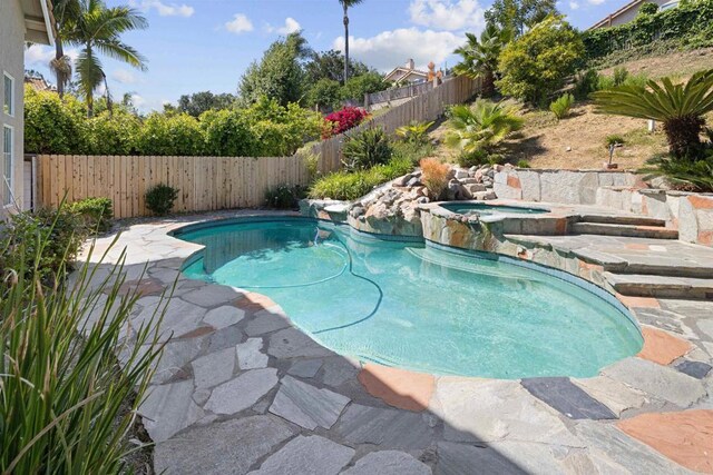 1366 Via Cibola, Oceanside, CA 92057 - view of pool featuring a fenced in pool, an in ground hot tub, and a fenced backyard