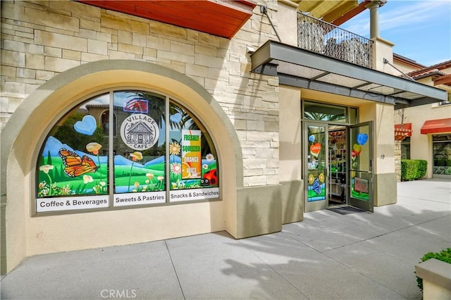 232 Village Commons Blvd Unit 21, Camarillo, CA 93012 - entrance to property with stone siding