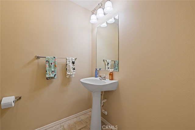 9133 Arbol Del Rosal Way Unit 230, Atascadero, CA 93422 - bathroom featuring baseboards