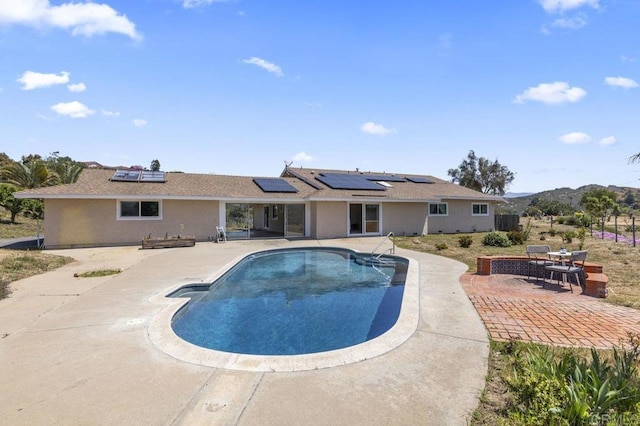68256827 Kellyn Ln, Vista, CA 92084 - outdoor pool featuring a patio