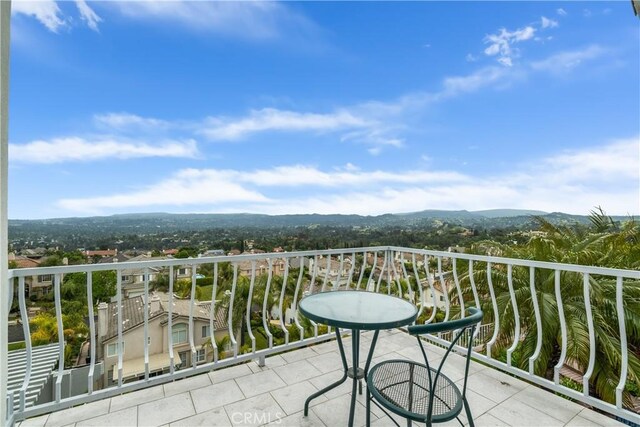 24926 Vista Verenda, Woodland Hills, CA 91367 - photo 5