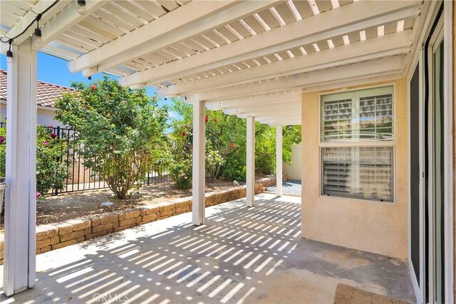 40684 Corte Albara, Murrieta, CA 92562 - view of patio / terrace with fence