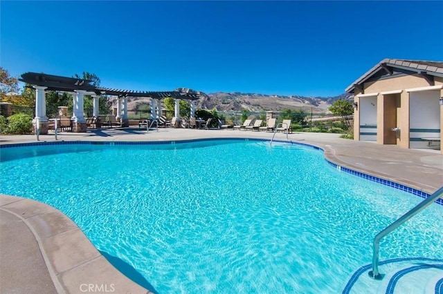 13836 Balboa Blvd Unit 164, Sylmar, CA 91342 - community pool featuring a pergola and a patio