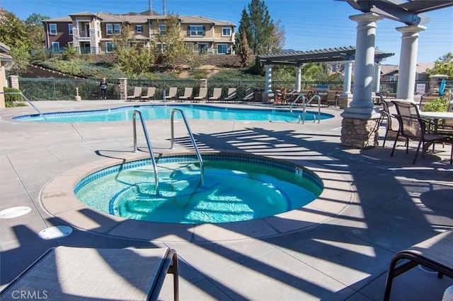 13836 Balboa Blvd Unit 164, Sylmar, CA 91342 - pool with a patio, a community hot tub, fence, and a pergola