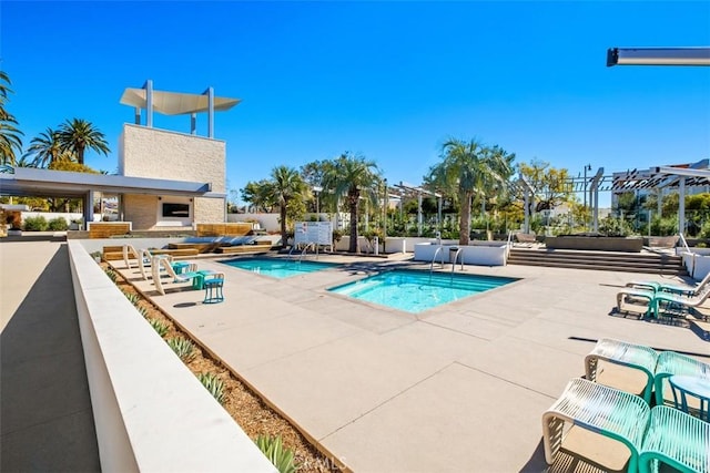 146 Fable, Irvine, CA 92618 - community pool featuring a community hot tub and a patio