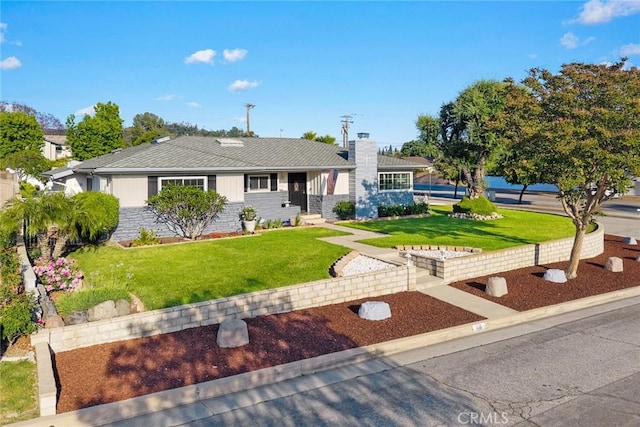 108 N Hacienda Ave, Glendora, CA 91741 - ranch-style house with a front lawn