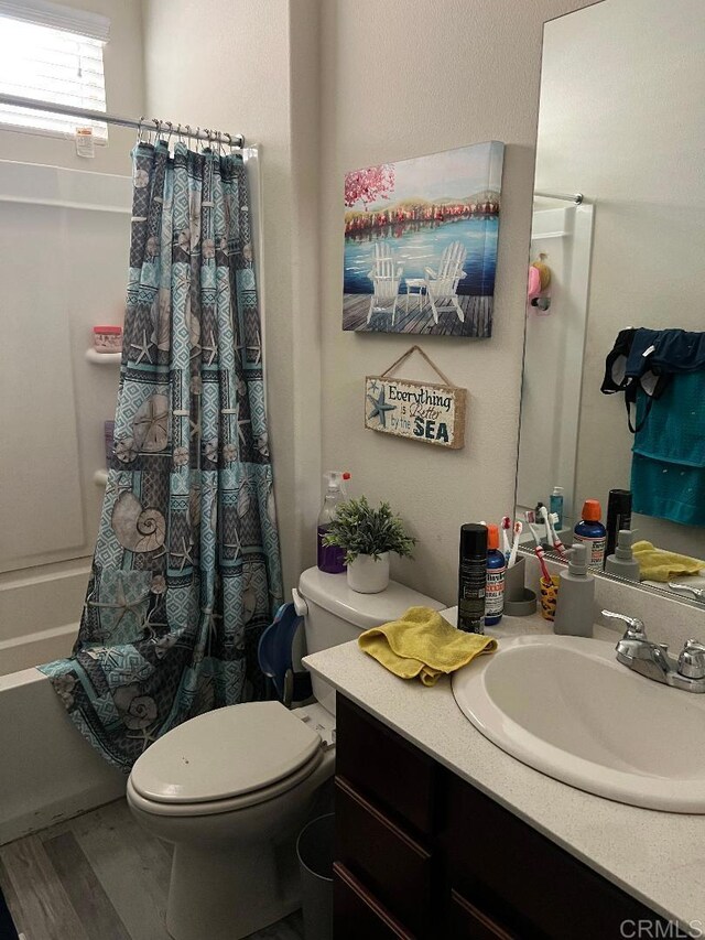 1160 Vallejo St, Perris, CA 92571 - bathroom with vanity and shower / tub combo