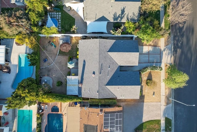 22437 Haynes St, West Hills, CA 91307 - birds eye view of property