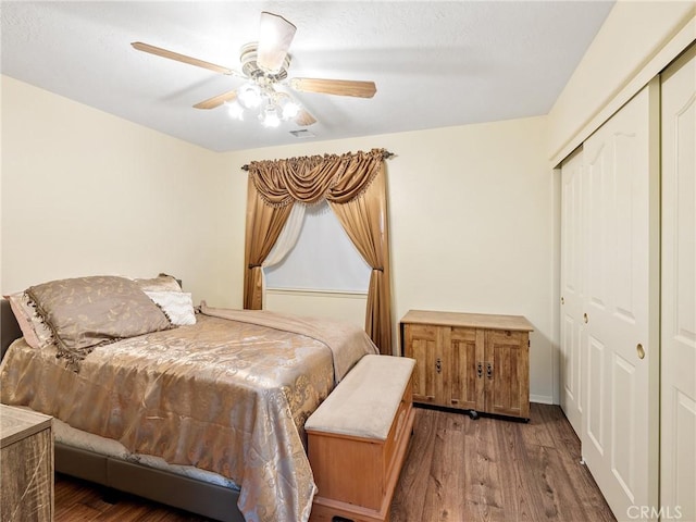 18668 Kamana Rd, Apple Valley, CA 92307 - bedroom featuring a ceiling fan, wood finished floors, and a closet