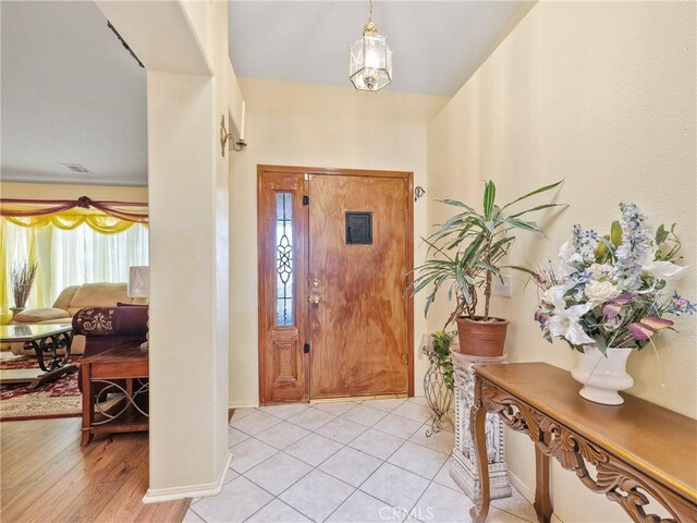 18668 Kamana Rd, Apple Valley, CA 92307 - entrance foyer with baseboards
