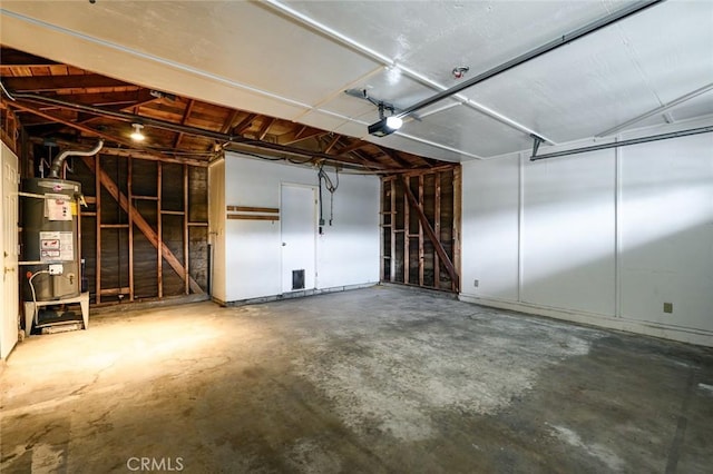 572 E Ghent St, San Dimas, CA 91773 - garage featuring gas water heater