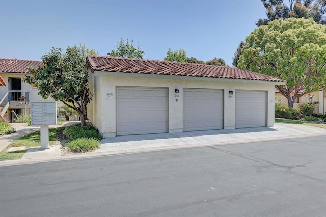 1982 Fairlee Dr, Encinitas, CA 92024 - view of detached garage