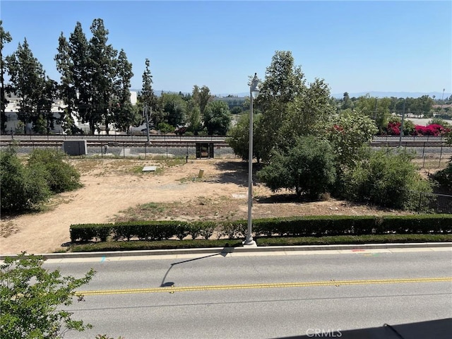 900 N Primrose Ln Unit A, Azusa, CA 91702 - view of yard