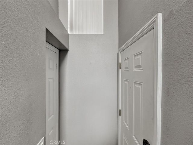 25081 Leucadia St Unit F, Laguna Niguel, CA 92677 - detailed view of a textured wall
