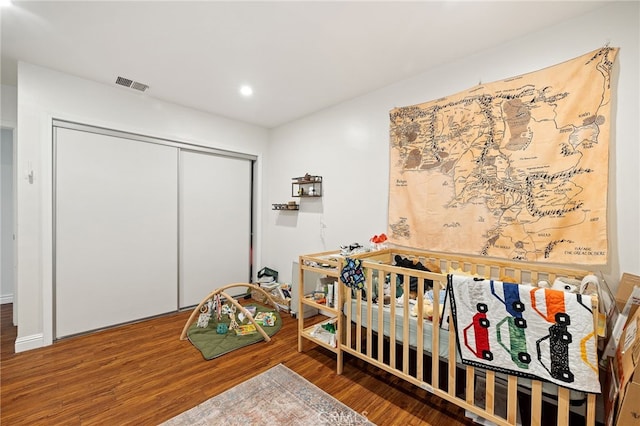 985 S Idaho St Unit 46, La Habra, CA 90631 - bedroom with wood finished floors, a closet, and recessed lighting