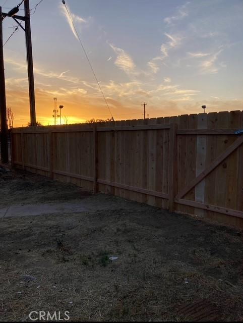 2404 E California, Bakersfield, CA 93307 - view of yard with fence