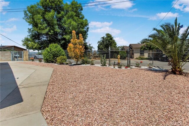 3882 Dwiggins St, Los Angeles, CA 90063 - view of yard with a gate