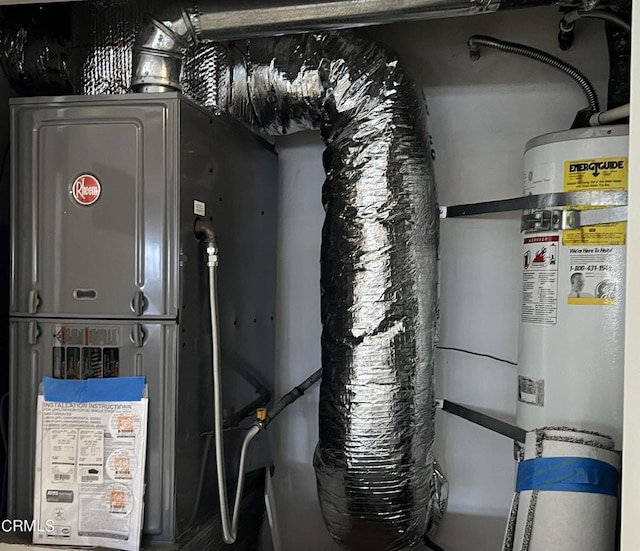 333 Highland Dr, Oxnard, CA 93035 - utility room with water heater