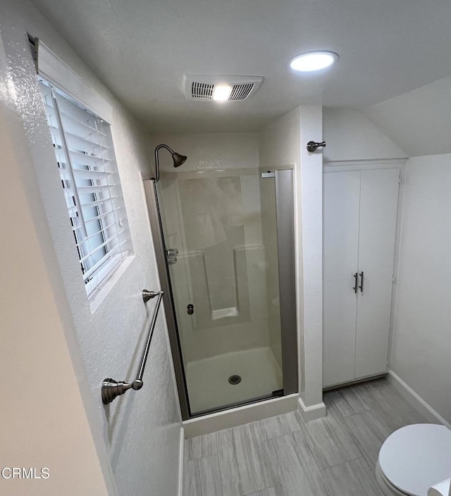 333 Highland Dr, Oxnard, CA 93035 - full bath featuring a stall shower and baseboards