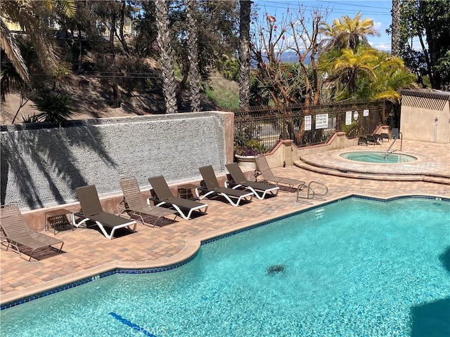3800 Stocker St Unit 17, View Park, CA 90008 - community pool with a hot tub and a patio area