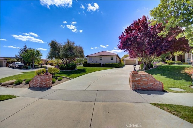 view of front of property with a front yard