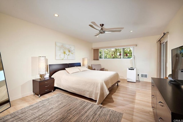 bedroom with visible vents, baseboards, ceiling fan, recessed lighting, and light wood-style flooring