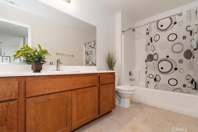 905 Broadway Ave, Barstow, CA 92311 - bathroom featuring toilet, visible vents, shower / bath combo, and vanity