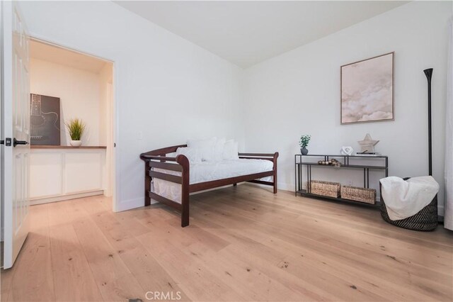 living area with light wood-style flooring