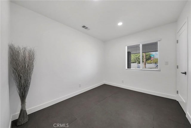 2480 N Aurora Dr, Palm Springs, CA 92262 - empty room featuring baseboards and recessed lighting