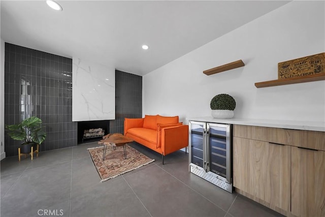2480 N Aurora Dr, Palm Springs, CA 92262 - living area with wine cooler, recessed lighting, and tile walls