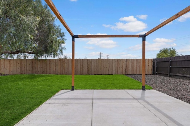 5061 Canosa Ave, San Diego, CA 92117 - view of patio with a fenced backyard