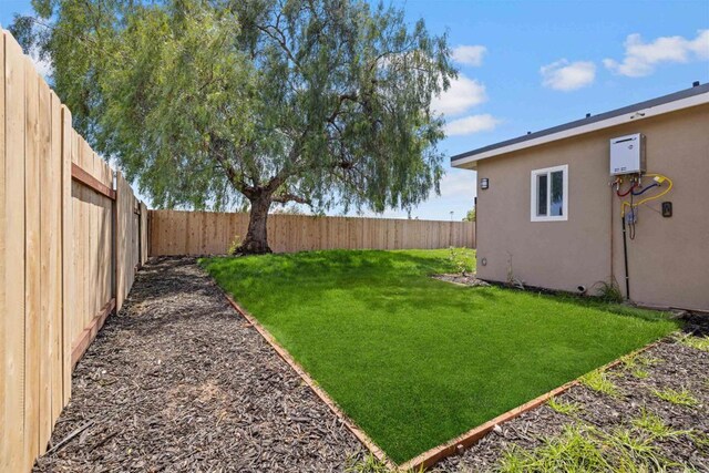 5061 Canosa Ave, San Diego, CA 92117 - view of yard featuring a fenced backyard